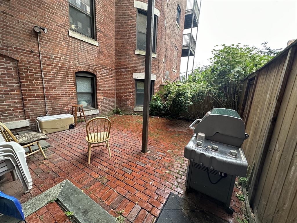 108 Gainsborough Street # 006W