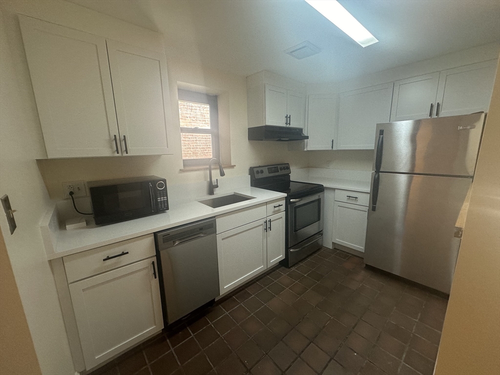 84 Gainsborough St. # 006W
