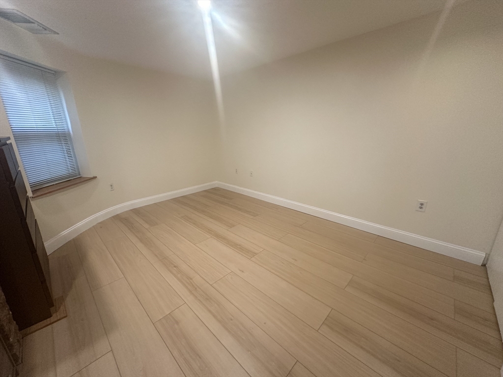 84 Gainsborough St. # 006W
