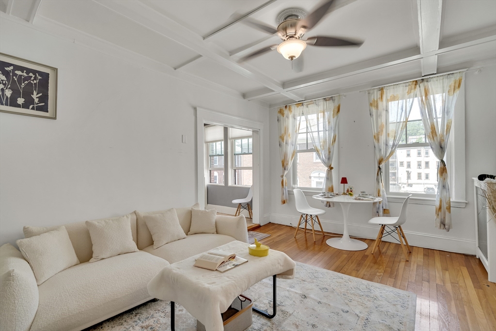 130 Sutherland Rd # 1