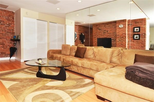 87 Gainsborough St # 007