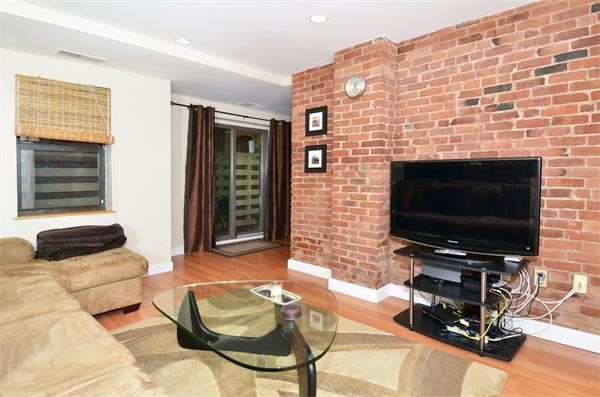 87 Gainsborough St # 007