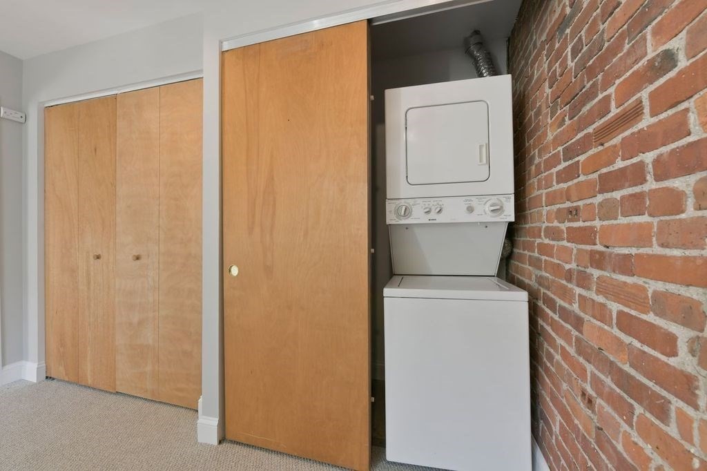 87 Gainsborough Street # 203