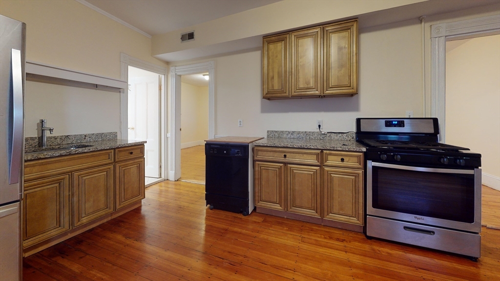 192 Hillside Street # 1