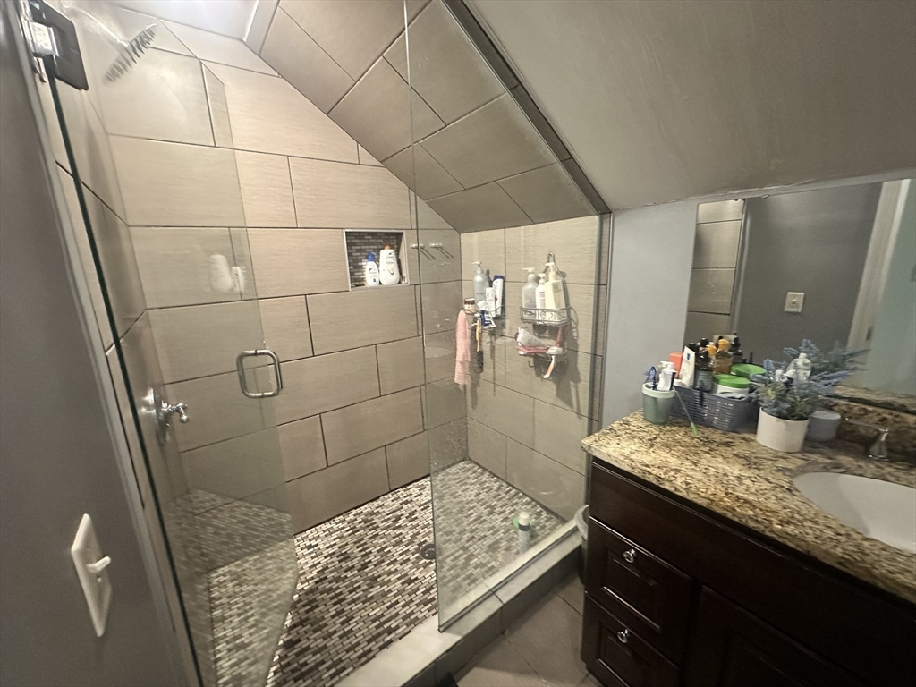 33 Iroquois Street # 2