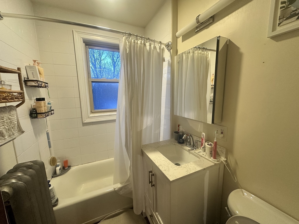 33 Iroquois Street # 2