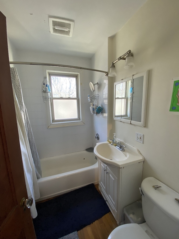 33 Iroquois Street # 2