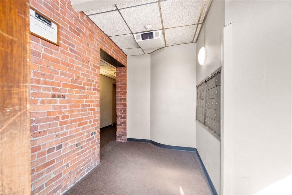 95 Gainsborough Street # 307