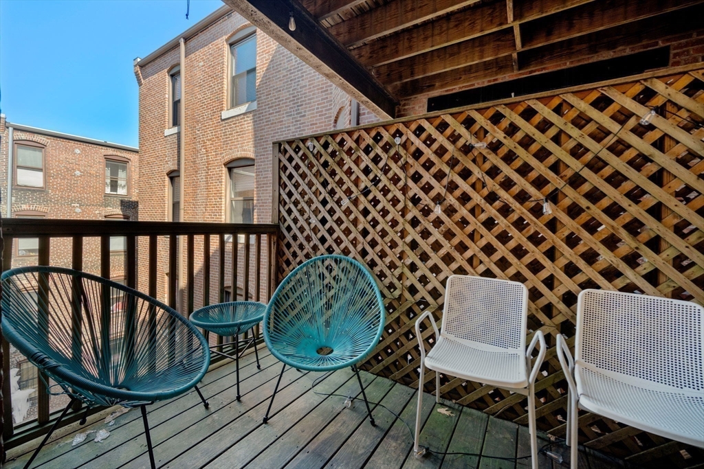95 Gainsborough Street # 307