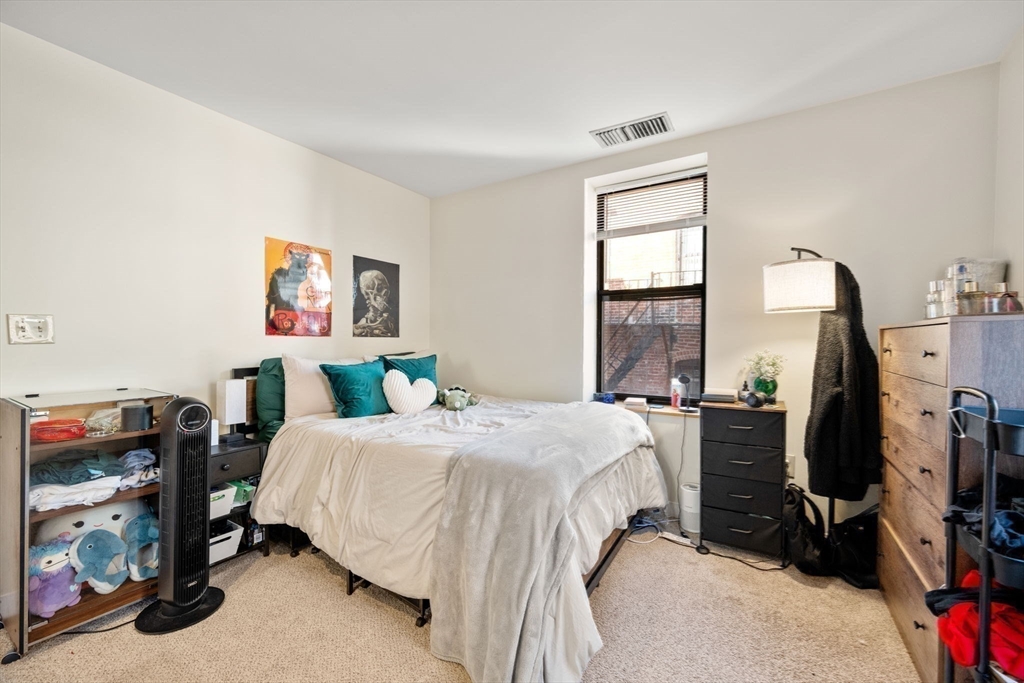 95 Gainsborough Street # 307