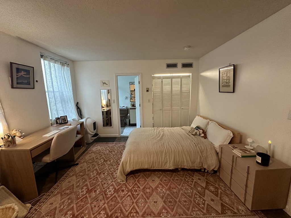 84 Gordon Street # 302