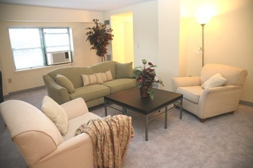 108 Peterborough St. # 4F