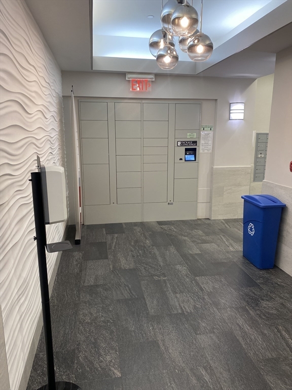 108 Peterborough St. # 4F