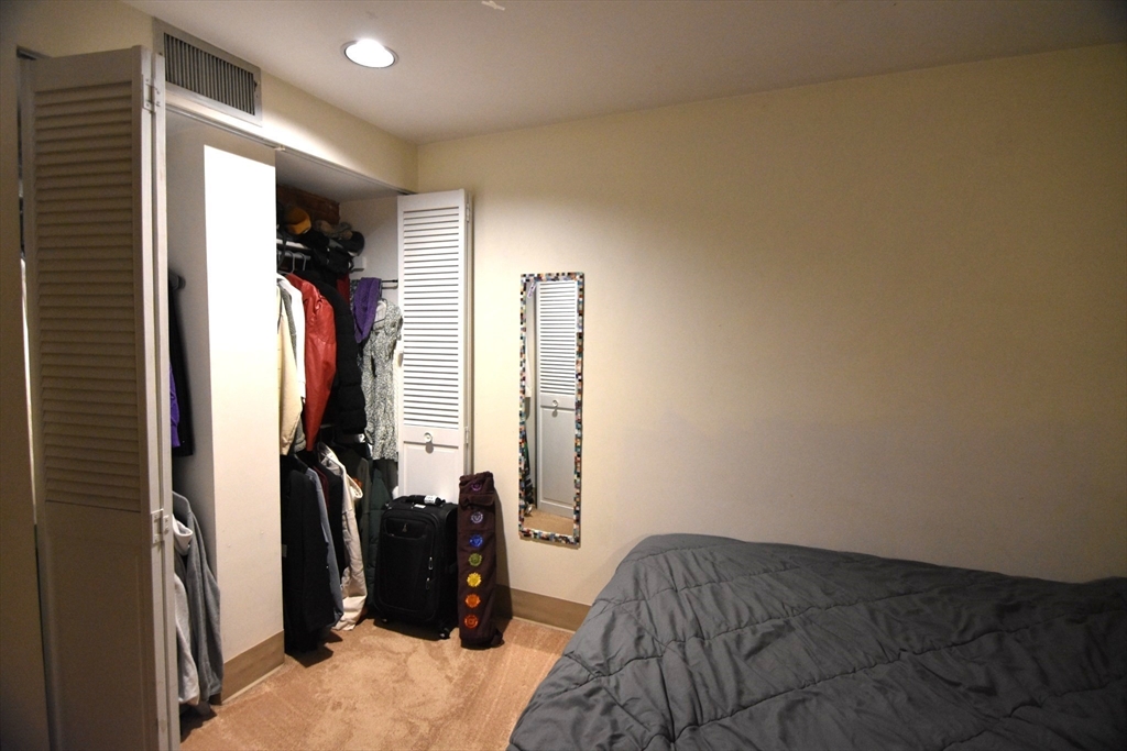 111 Gainsborough Street # 005