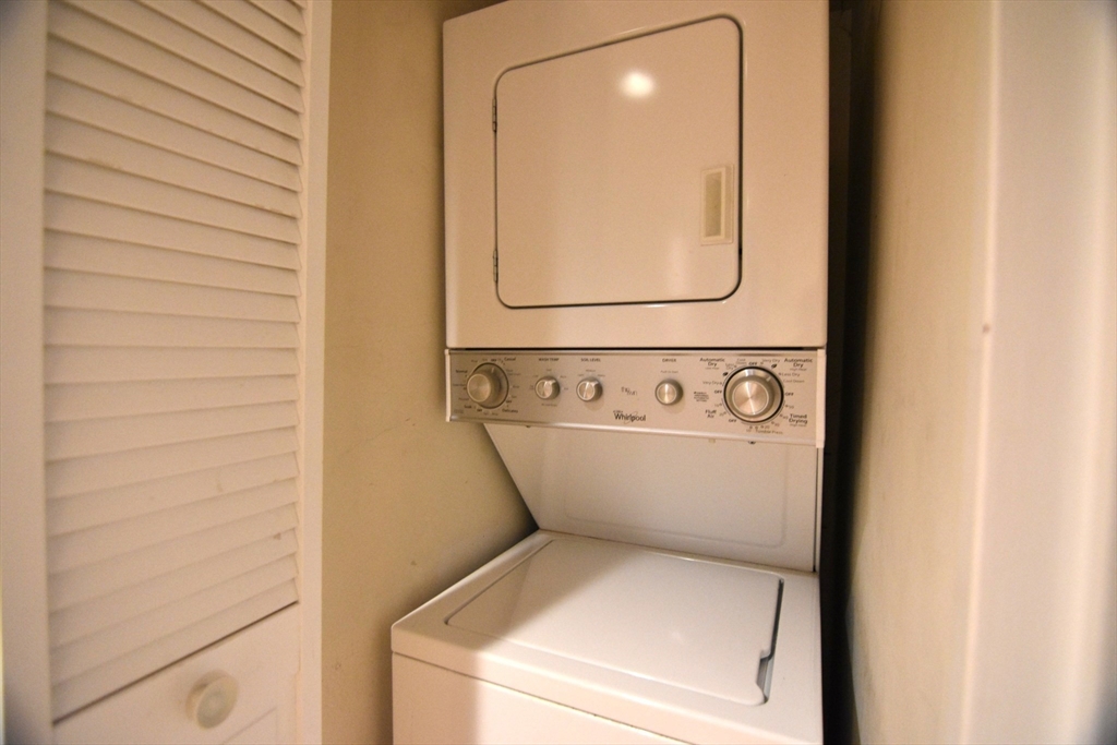 111 Gainsborough Street # 005