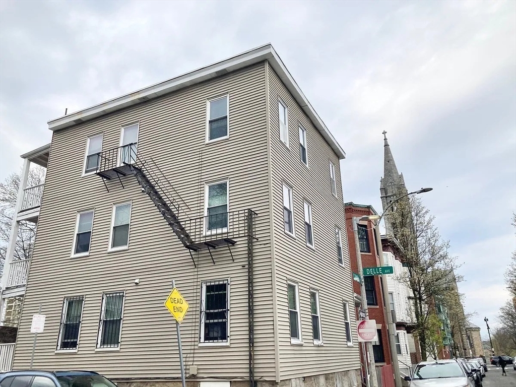 17 Carmel St # 2