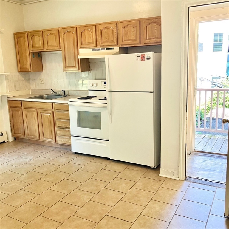 17 Carmel St # 2