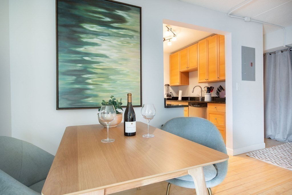 108 Peterborough Street Unit: PHN