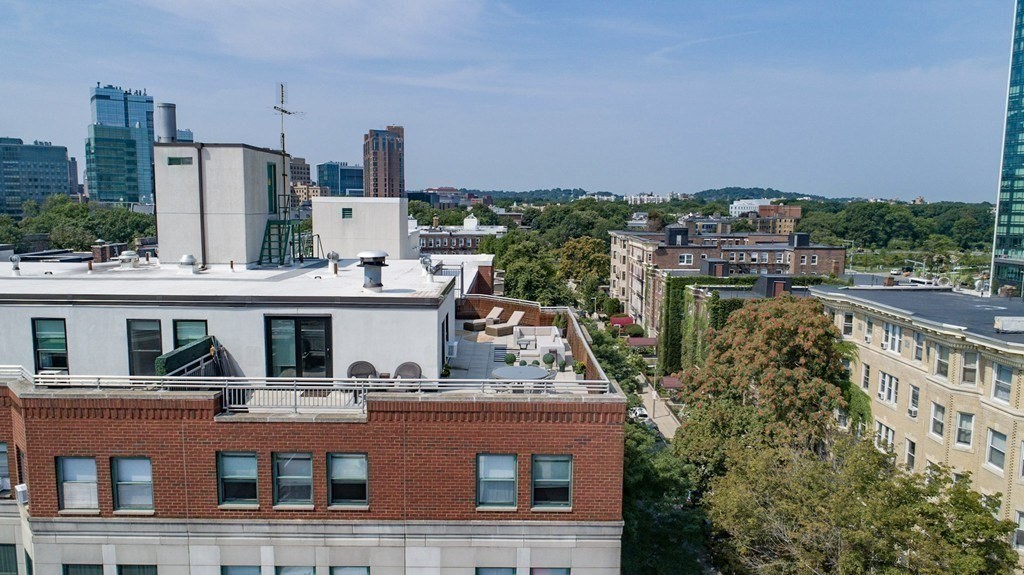 108 Peterborough Street Unit: PHN
