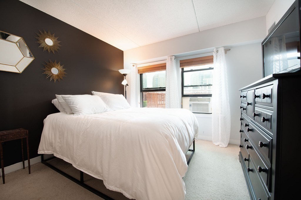 108 Peterborough Street Unit: PHN