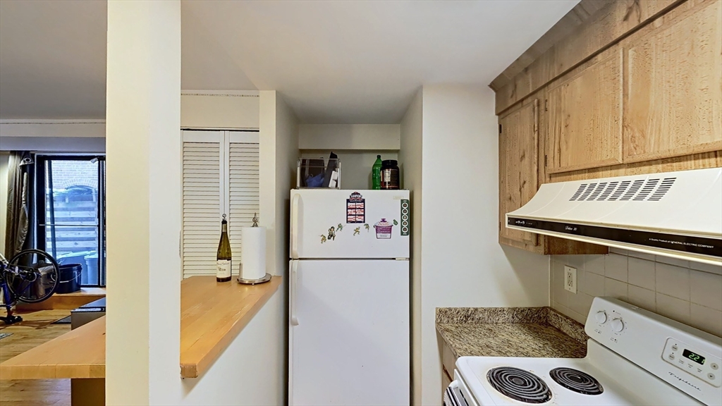 111 Gainsborough St. # 005