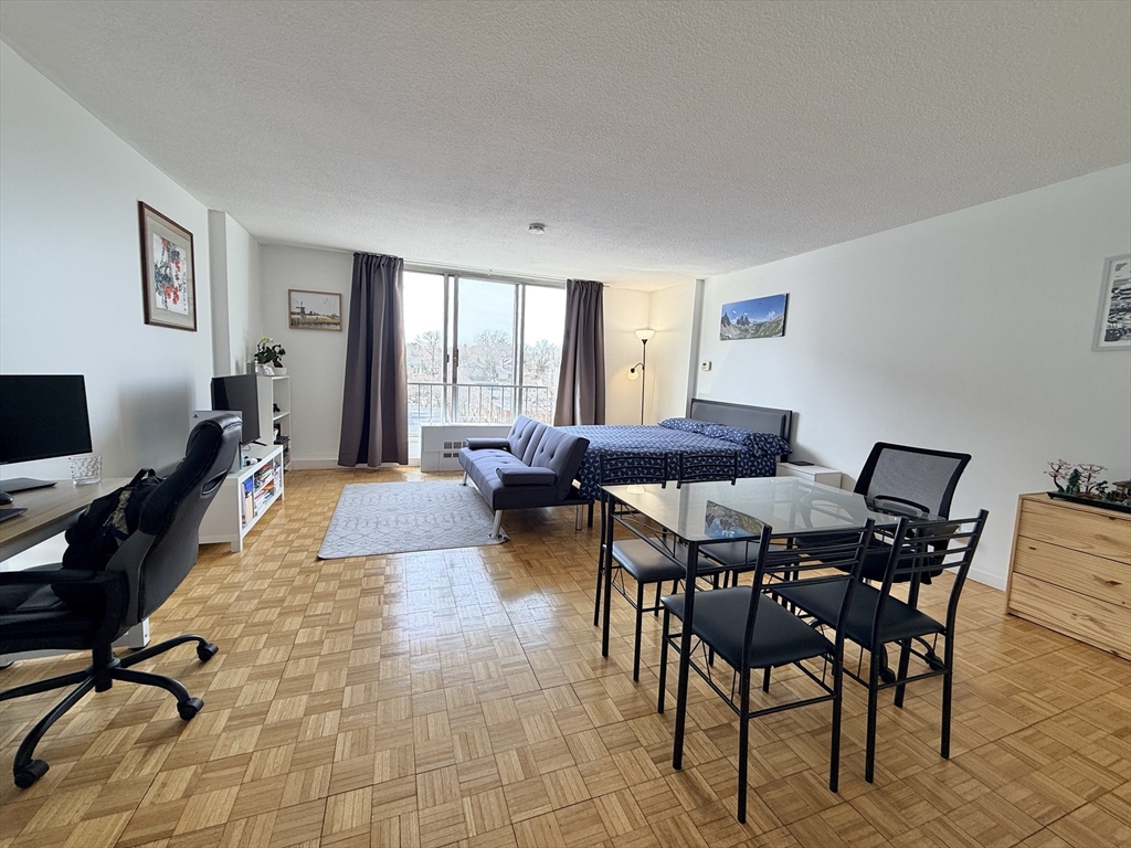 44 Washington St # 712
