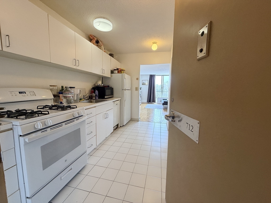 44 Washington St # 712