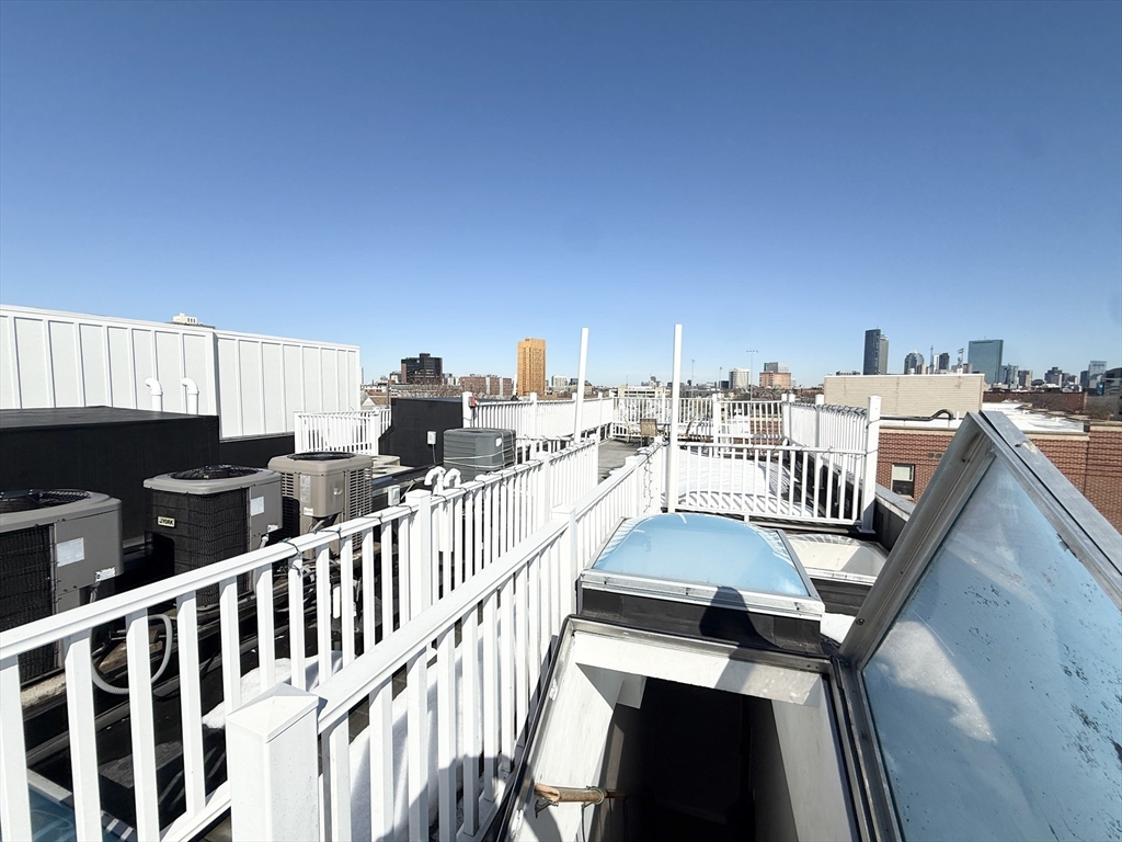 1431-1433 Tremont St # 301