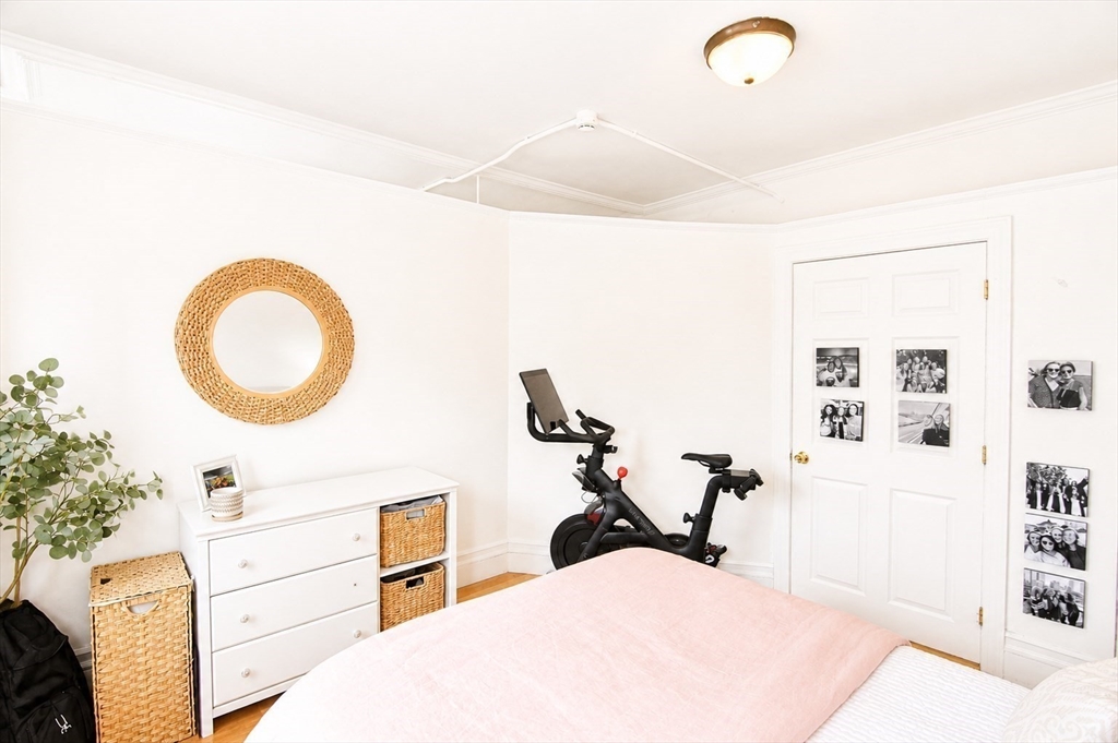 464 Commonwealth Avenue # 33