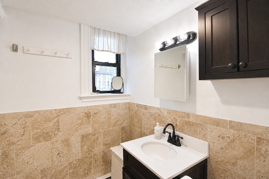 464 Commonwealth Avenue # 33