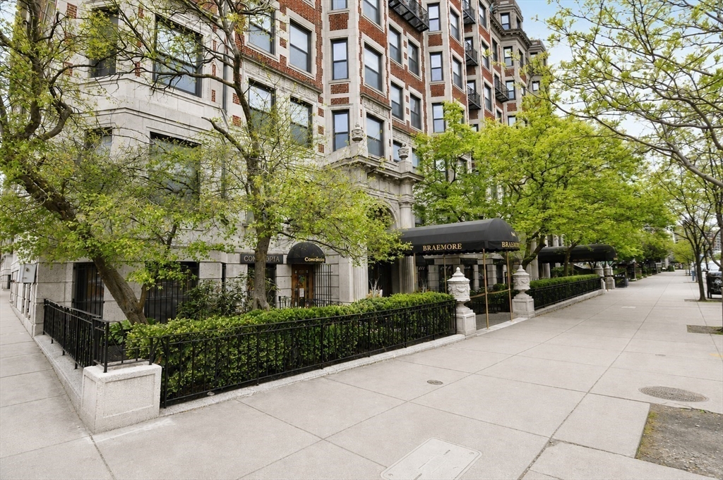 464 Commonwealth Avenue # 33
