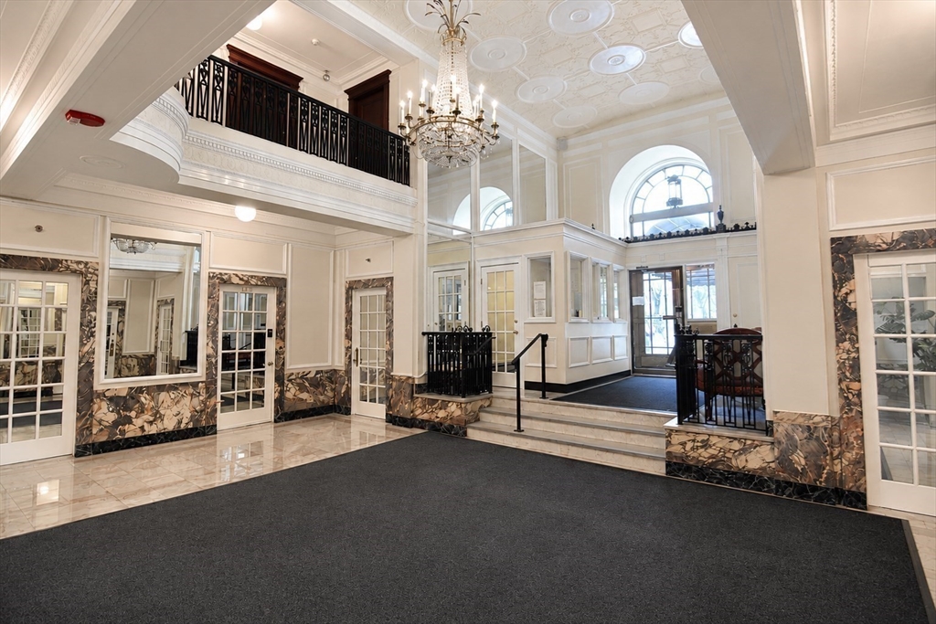 464 Commonwealth Avenue # 33