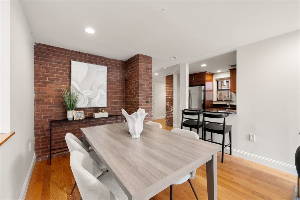 96 Gainsborough St # 6W
