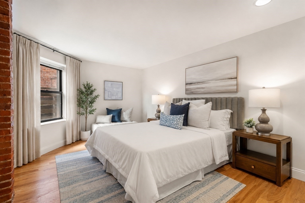96 Gainsborough St # 6W