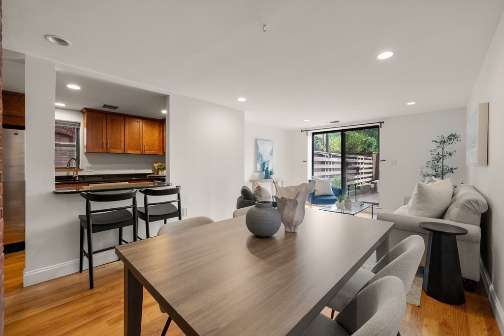 96 Gainsborough St # 6W