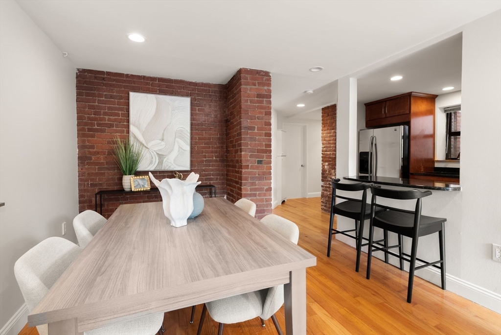 96 Gainsborough St # 6W