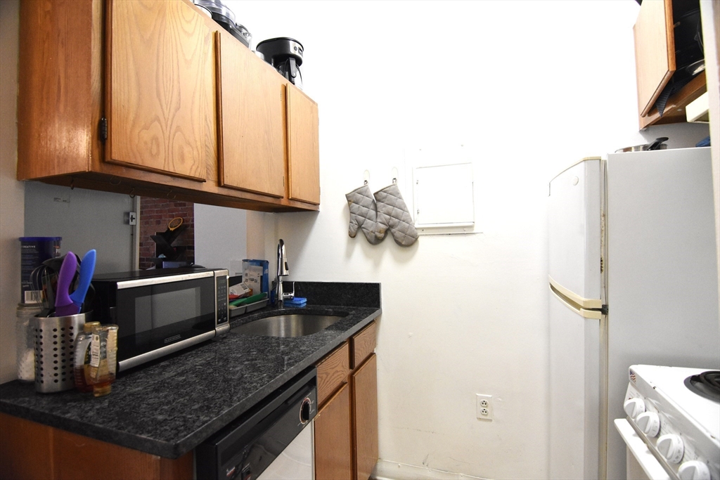 47 Hemenway Street # 6