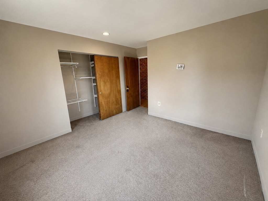 87 Gainsborough Street # 407
