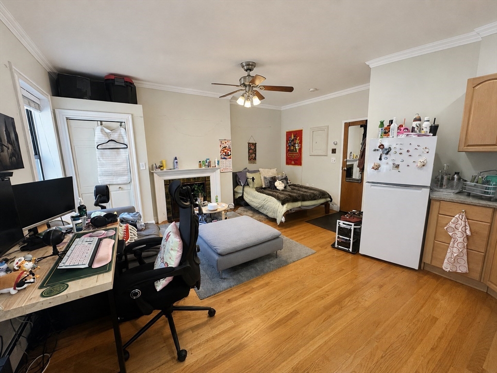 57 Gainsborough St. # 4