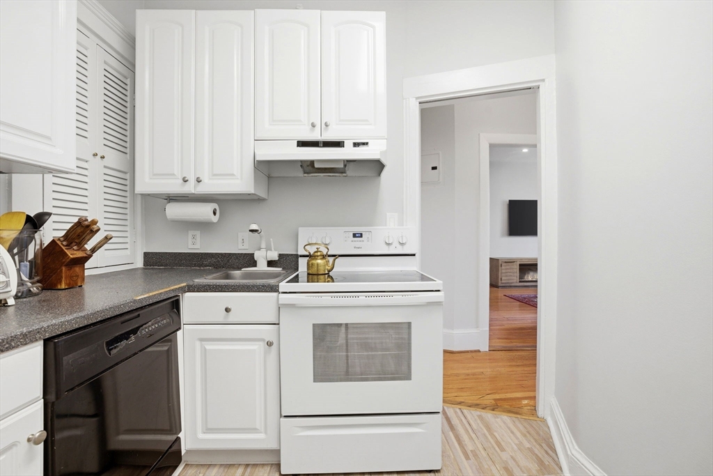 520 Beacon St # 2F