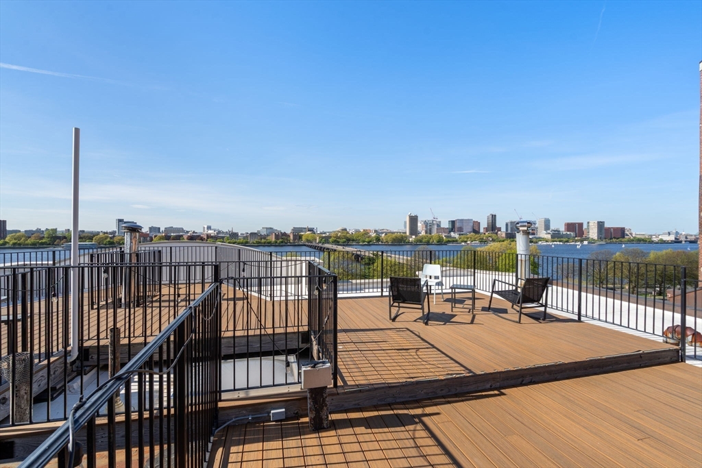 520 Beacon St # 2F