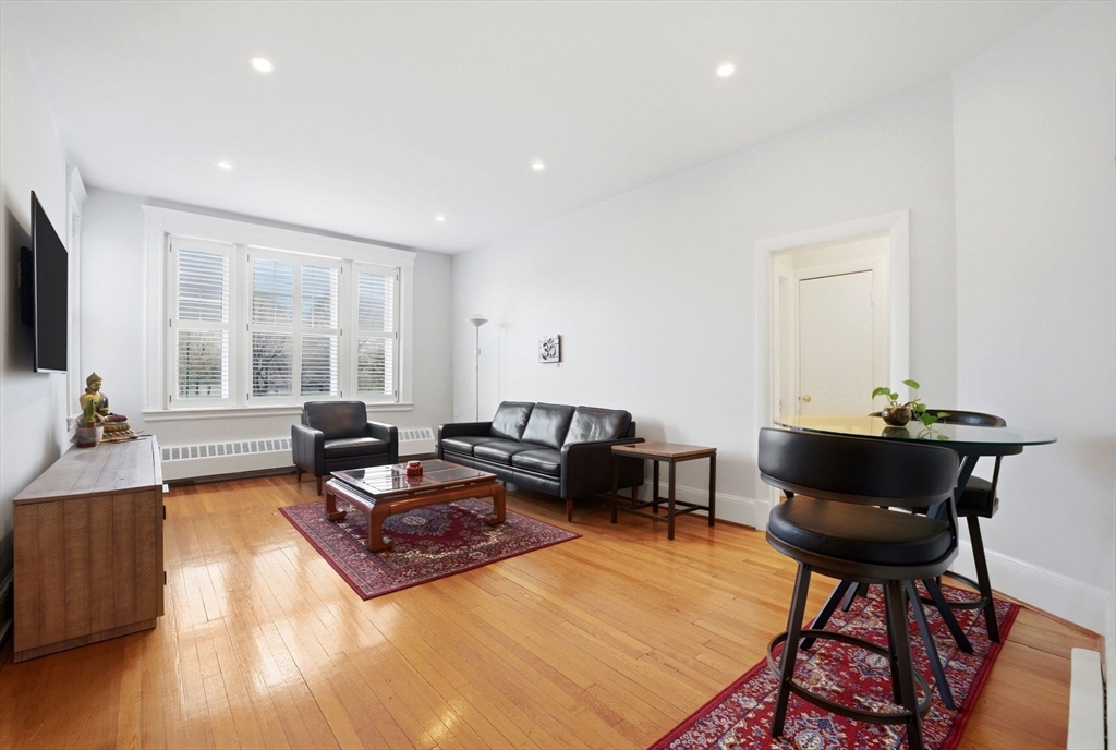 520 Beacon St # 2F