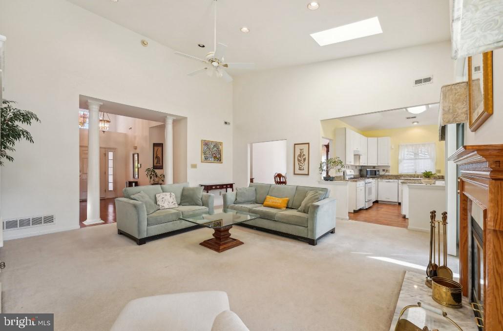 89 KINGSBRIDGE DRIVE