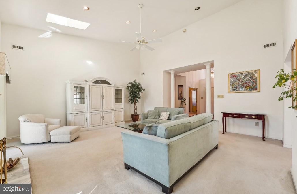 89 KINGSBRIDGE DRIVE