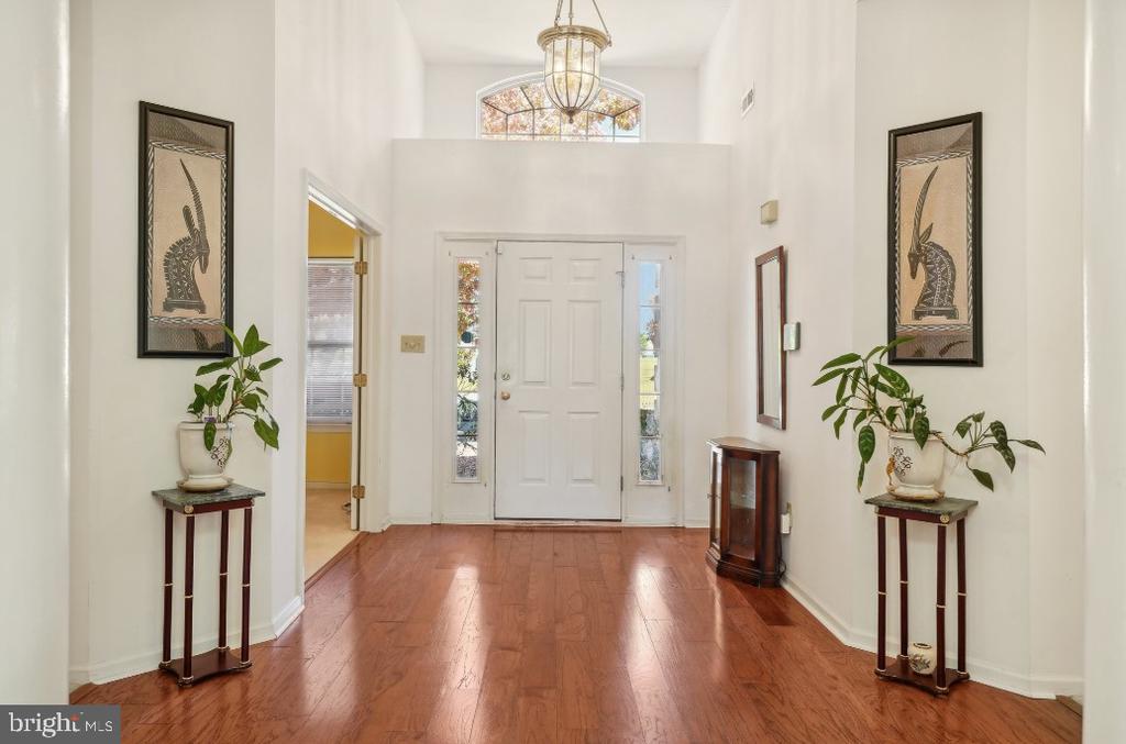 89 KINGSBRIDGE DRIVE
