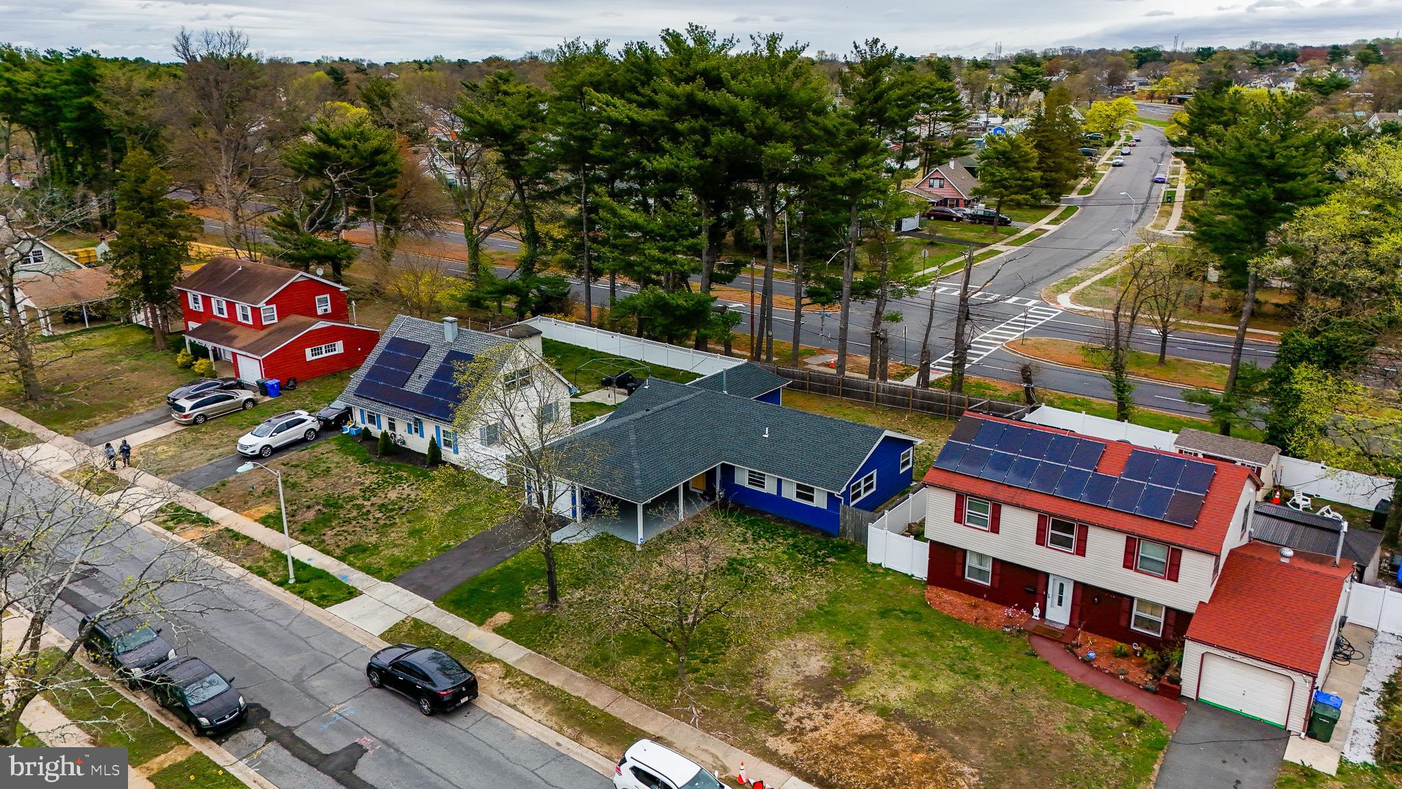 225 SOMERSET DRIVE