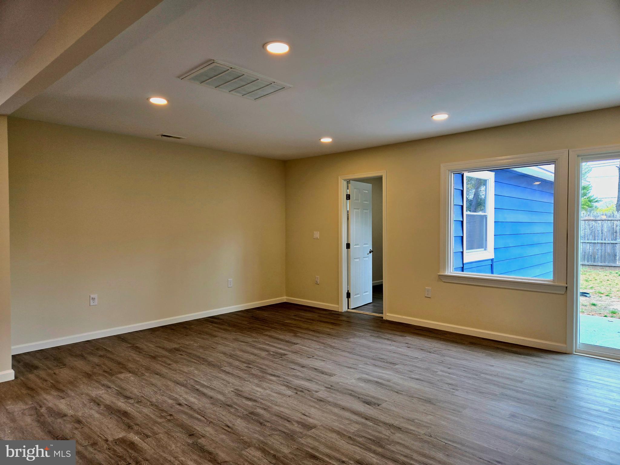 225 SOMERSET DRIVE