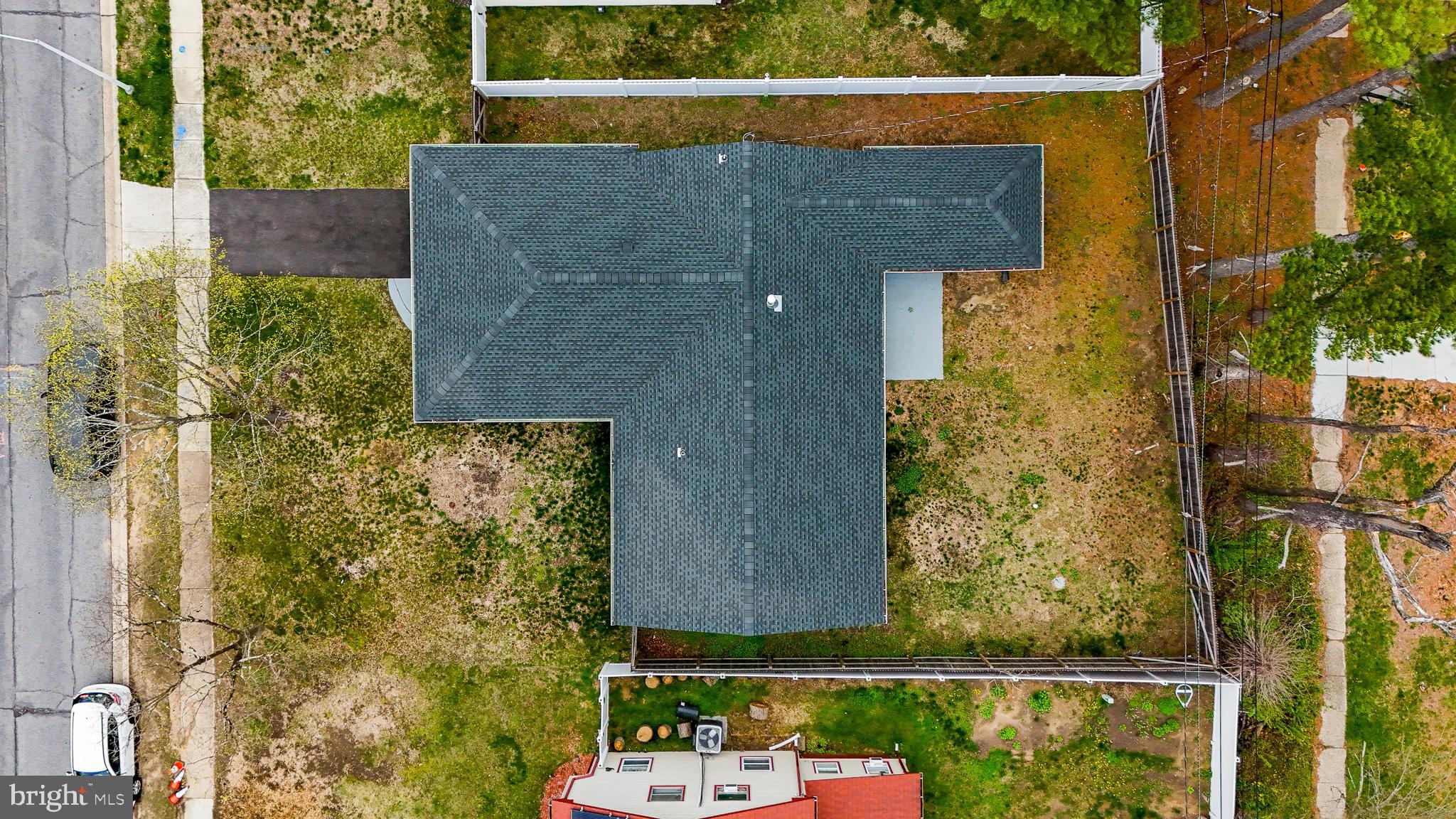 225 SOMERSET DRIVE