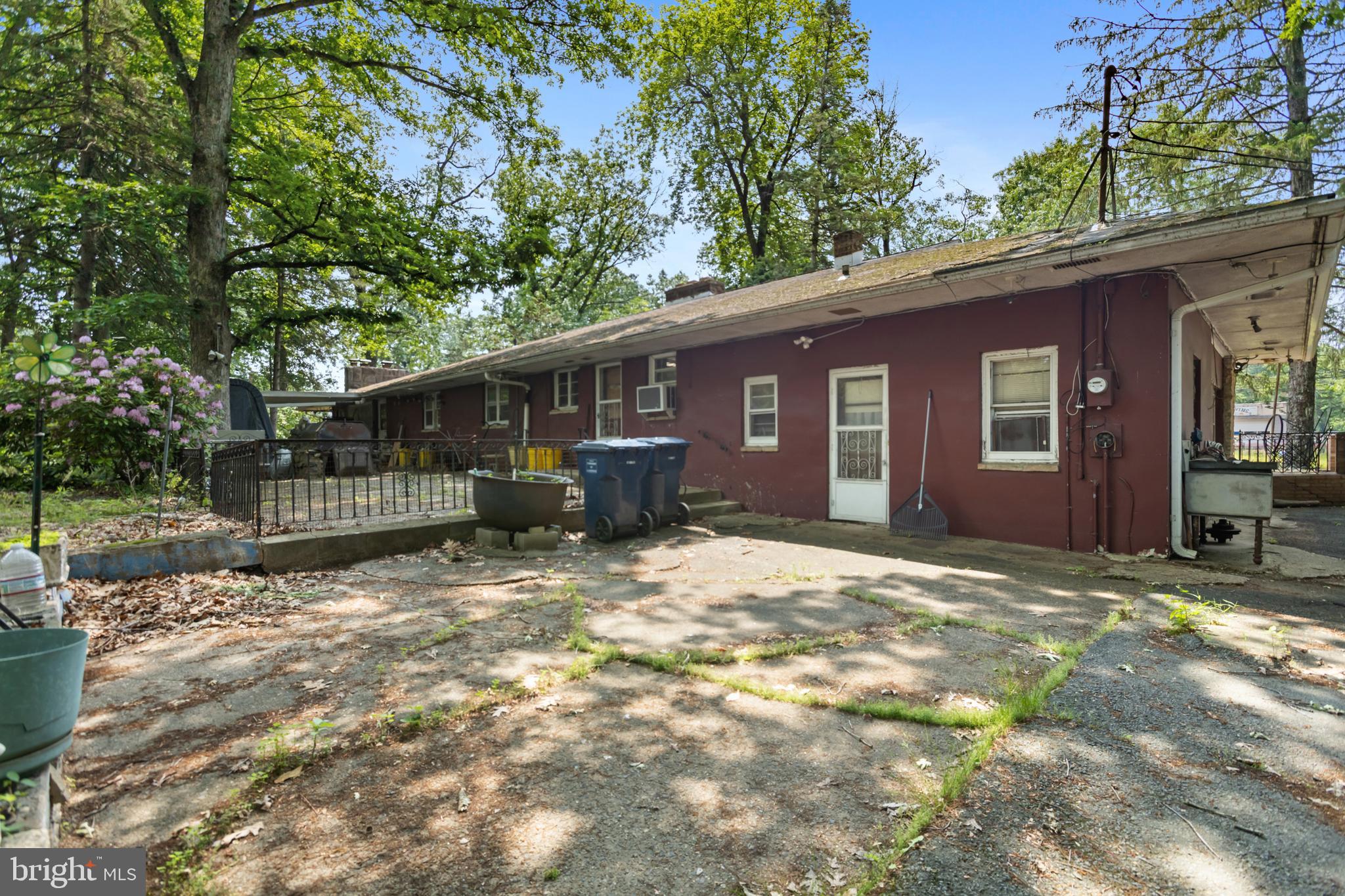 280 EGGERTS CROSSING