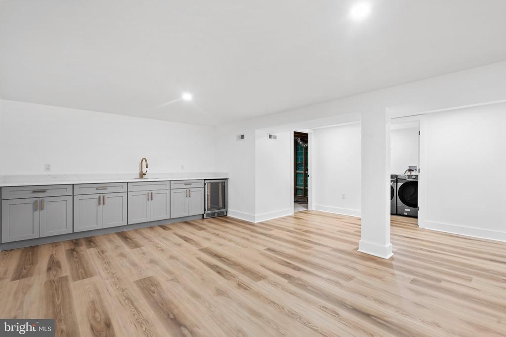 321 CENTRAL AVENUE